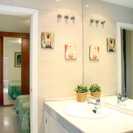 Saavedra Free Parking Center * Córdoba