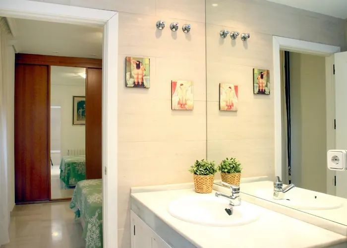 Saavedra Free Parking Center * Κόρδοβα